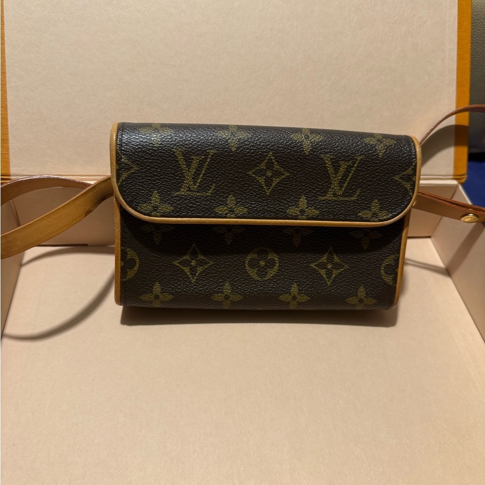 Louis Vuitton Monogram Brown belt Bag Florentine